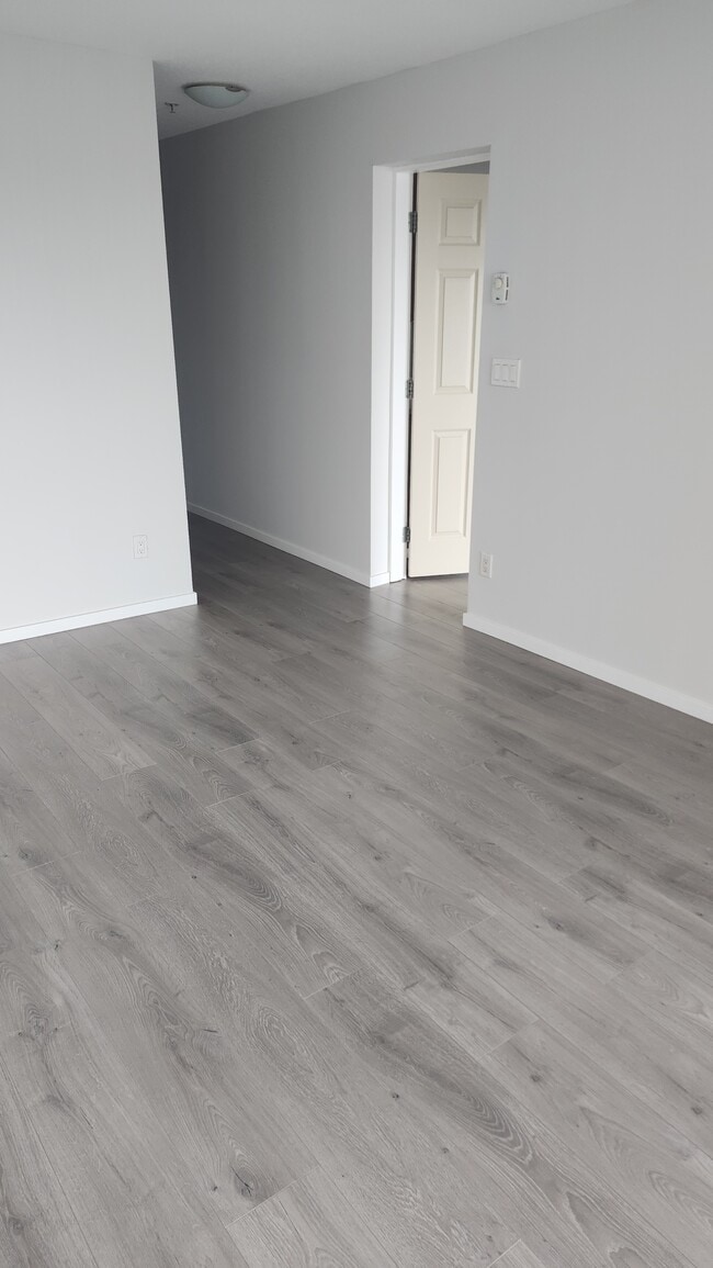 Photo - 3683 E Hastings St