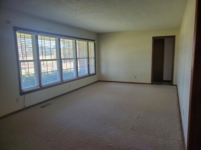 Photo - 2066 Ashmore Barden Rd