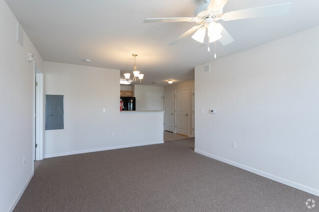2BR, 2BA - 950 SF