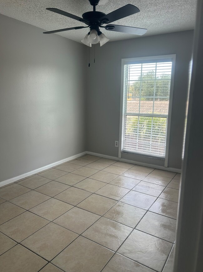 Photo - 5132 Tennis Ct Cir