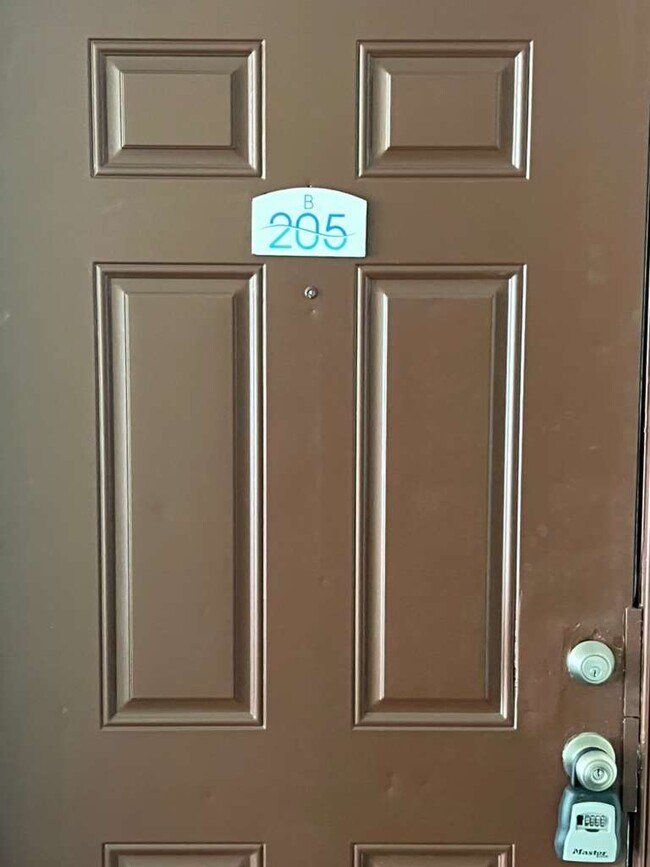 Photo - 15225 NE 6th Ave