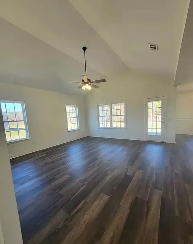 Photo - 109 Enclave Ct