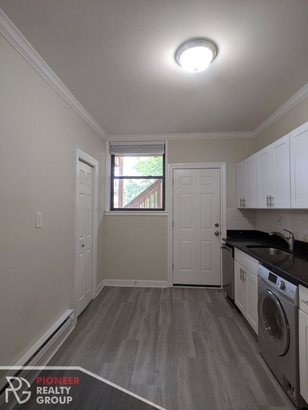 Photo - 730 W Roscoe St Unit 1N