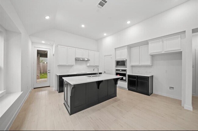 Photo - 4142 KINSEY ST