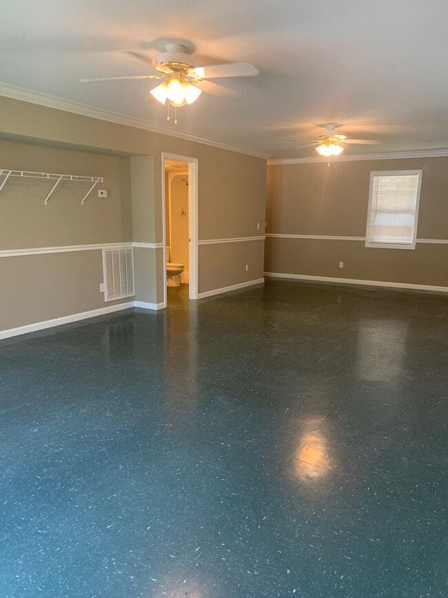Photo - Beautiful 2 Bedroom Home with Spacious Bonus Room!