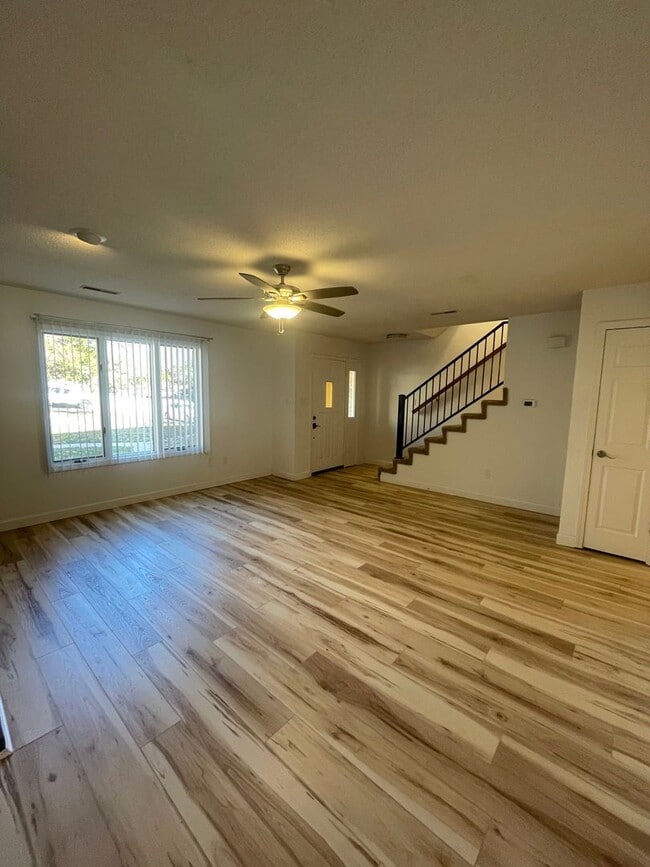 104 Grn Mdws Rd