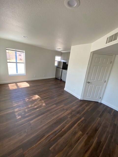 Photo - 317 N 17th Dr Unit 3
