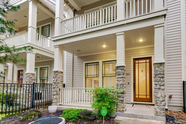 Photo - 1141 Louise St