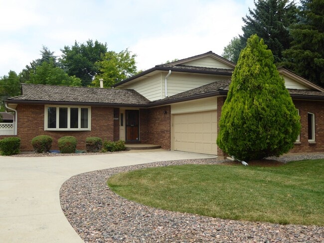 Building Photo - 7573 Lee Dr