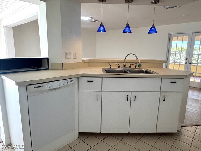 Photo - 675 Wedge Dr