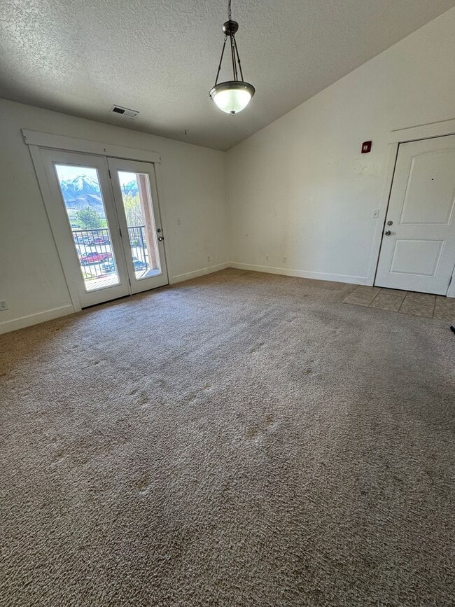 Photo - Beautiful top level Payson condo for rent! Unit 231