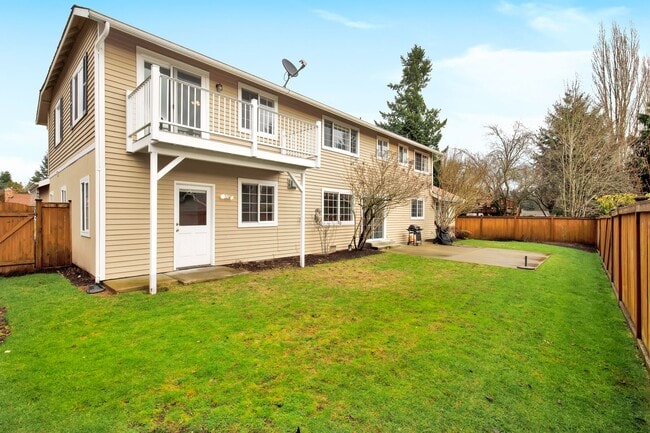 Photo - Sunny 5 Bedroom Home with 3 Car Garage in Quiet Neighborhood