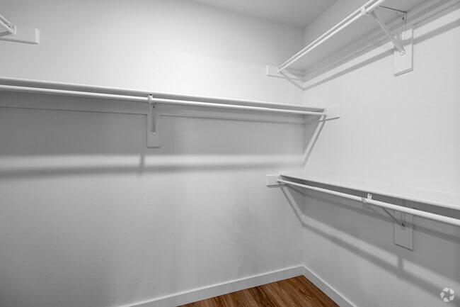 3BR, 2BA - 1,192SF - Primary Closet
