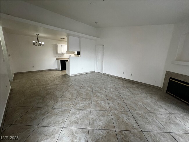 Photo - 4730 E Craig Rd Unidad 2069 Rental