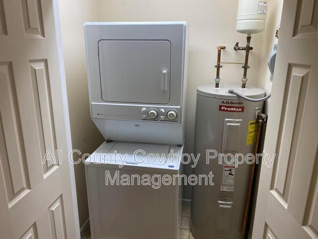 Photo - 509 E Curtis St Unit Apt. 103