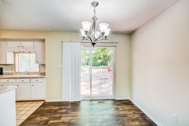 Photo - 5944 Tyler Loop Rd