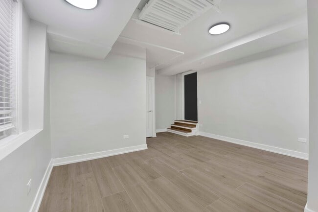 Photo - 2959 N Damen Ave Unidad 1L