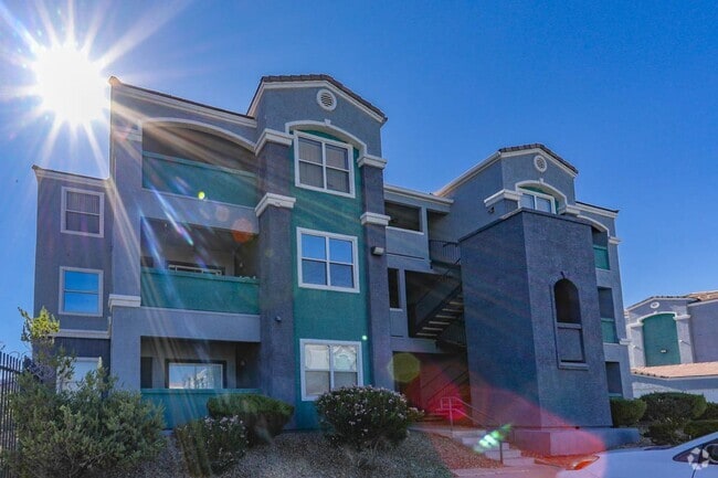 Building Photo - 2 Suite 1st Floor Condo In Gated Northwest... Unit 1080