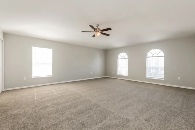 Photo - 6034 Sunset Vista Dr