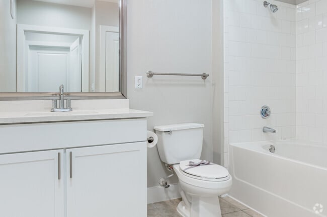 2BR, 2BA - 1,239SF - Second Bathroom