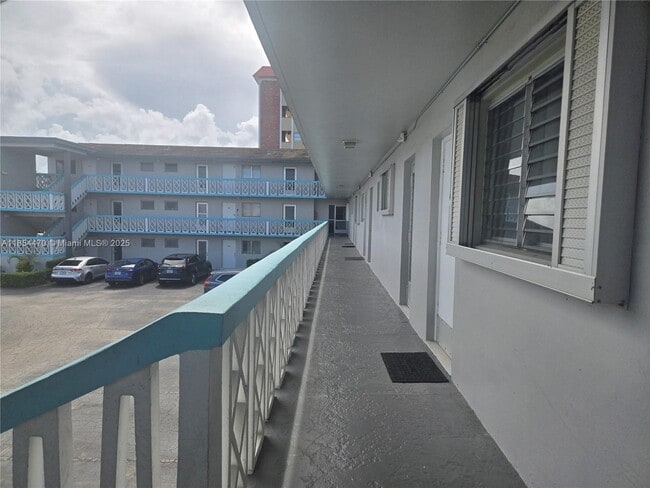 Photo - 1021 Crystal Lake Dr Unit 207