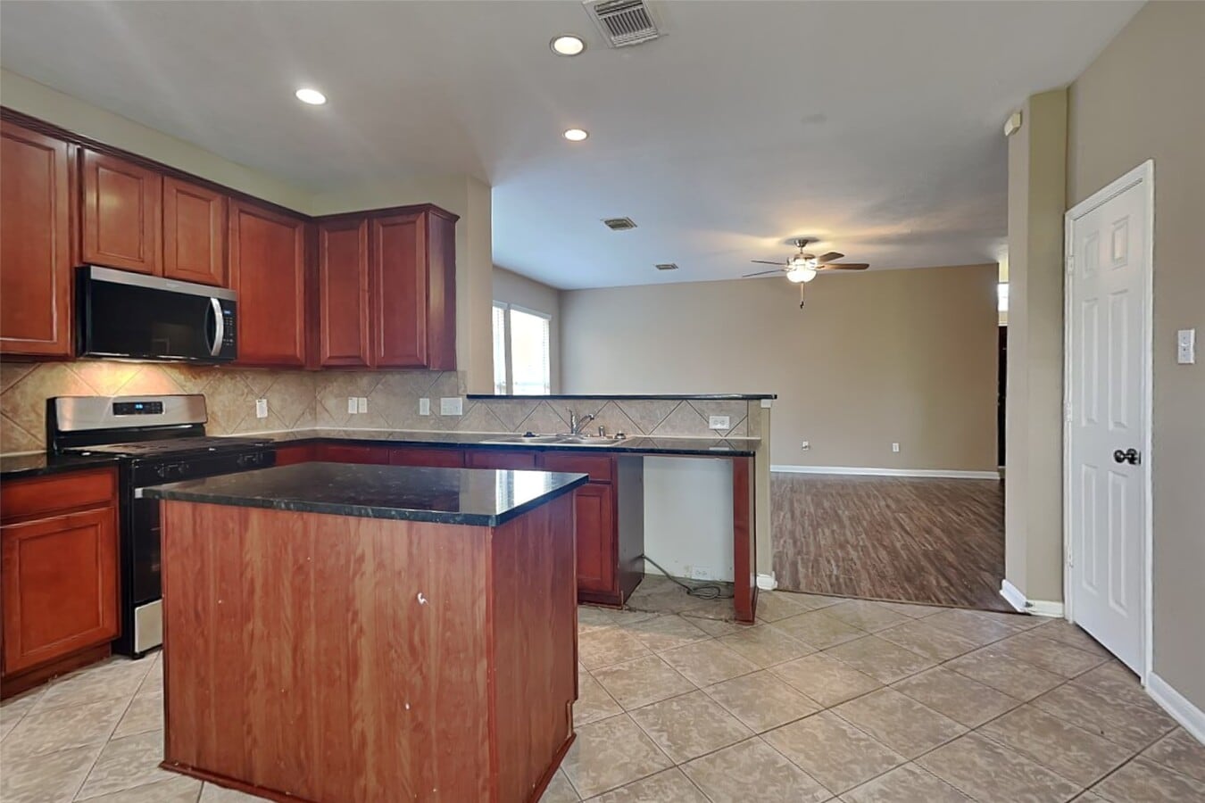 Photo - 7418 Jacobs Well Dr