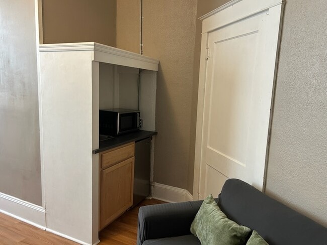 Photo - 203 Broadway Unidad 10