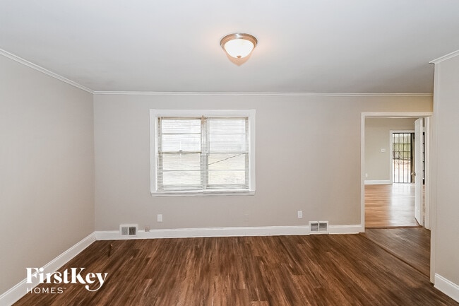 Photo - 5442 Blackwell St