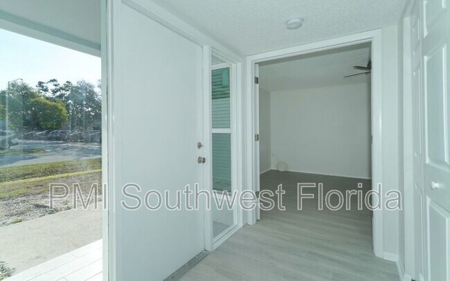 Photo - 2137 Couver Dr