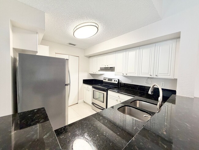 Photo - ** IBIS CLUB ** 1 BED / 1 BATH - CONDO - GATED COMMUNITY - SMALL PET OK! - ANNUAL RENTAL