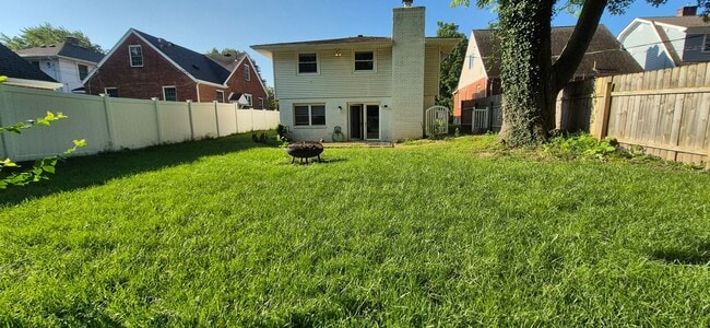 319 Orchard Dr