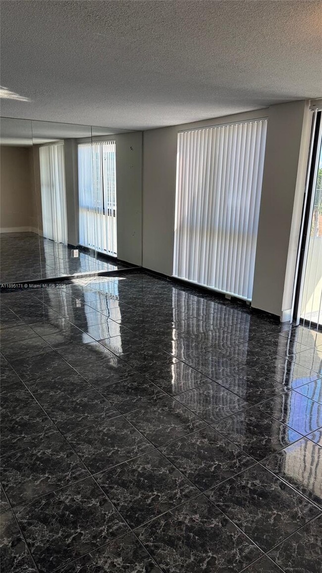 Photo - 9800 W Bay Harbor Dr Unit 509