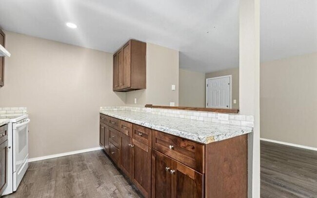 Photo - Madison St Duplex Unit Madison St A (507)