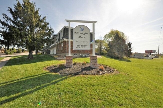 Building Photo - 200 Roanoke Dr Unit F-103