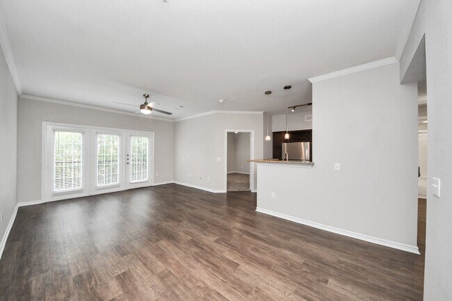 Photo - 3003 Memorial Ct