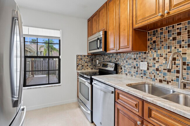 Photo - 1431 SE Berwick Ct