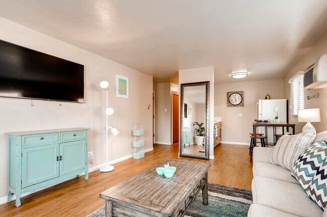 1335 Monroe
