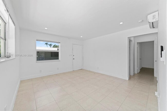 Photo - 2457 NE 183rd St Unidad 2457