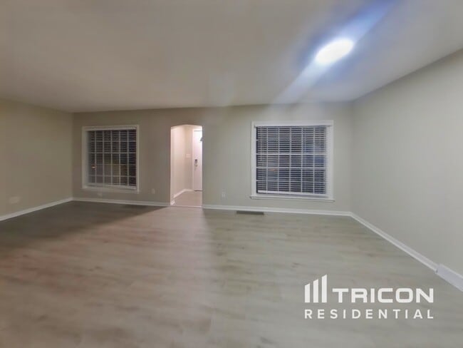 Photo - 3910 Scott Ave N