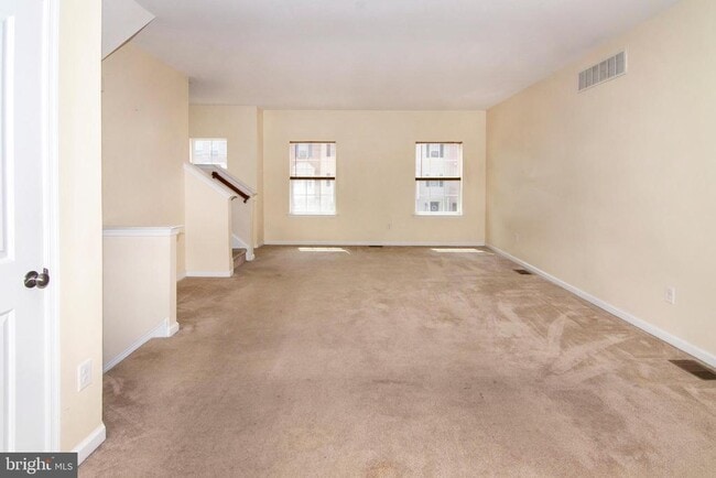 Photo - 517 Boxwood Ln