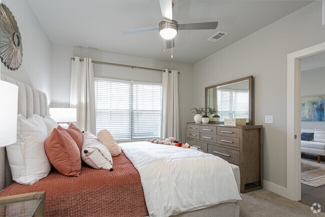 2BR, 2BA - 1,142SF