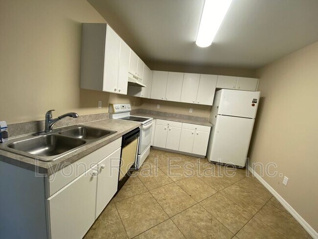 Photo - 1127 Gilbert Ave S