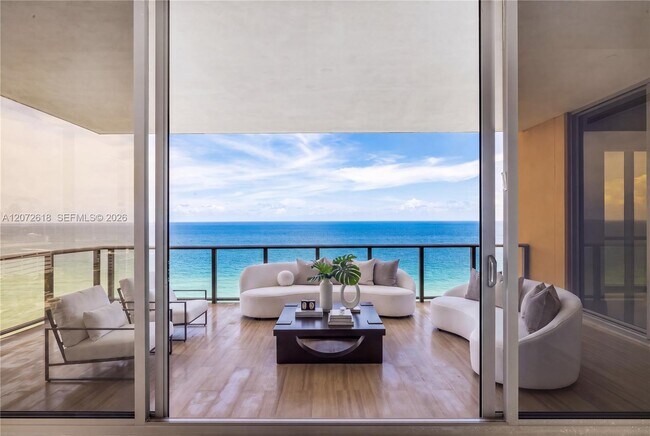 17749 Collins Ave Unidad 1201