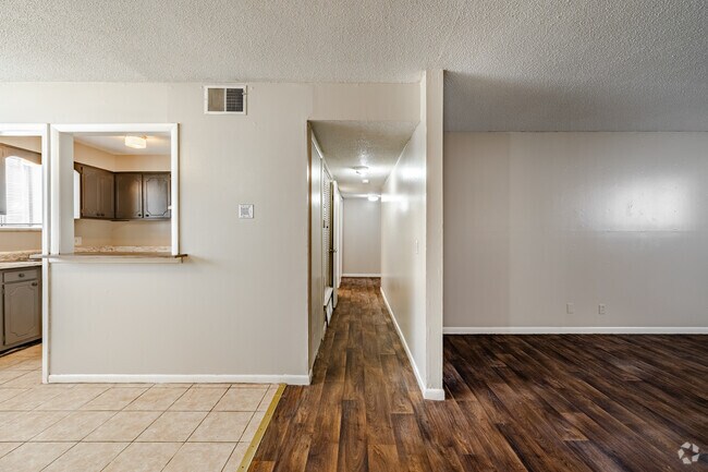 3BR, 2BA - 1178SF - Sala de estar