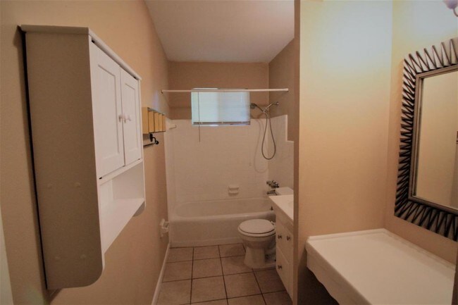 Photo - 5830 Effingham Dr