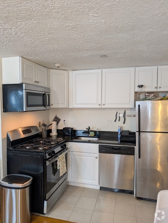 Building Photo - 65 Hancock St Unit 1F Rental