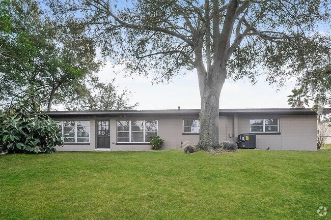 Building Photo - 1139 Circle Dr Rental