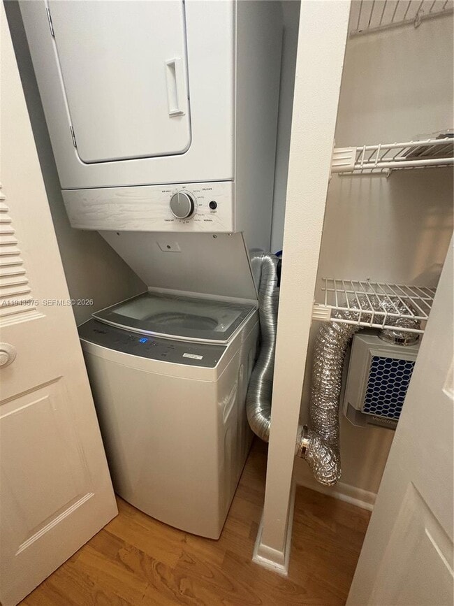 Photo - 5981 Washington St Unit 215