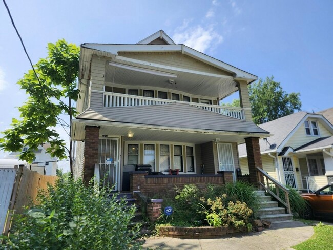 Building Photo - 1870 Haldane Rd Rental