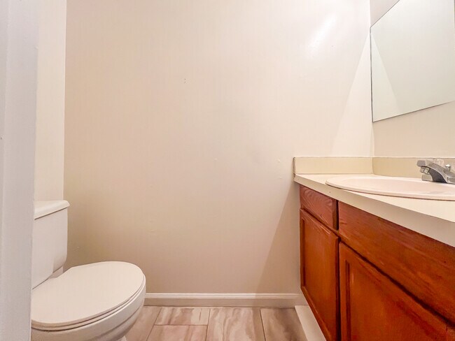 Photo - 18 Fox Hill Dr